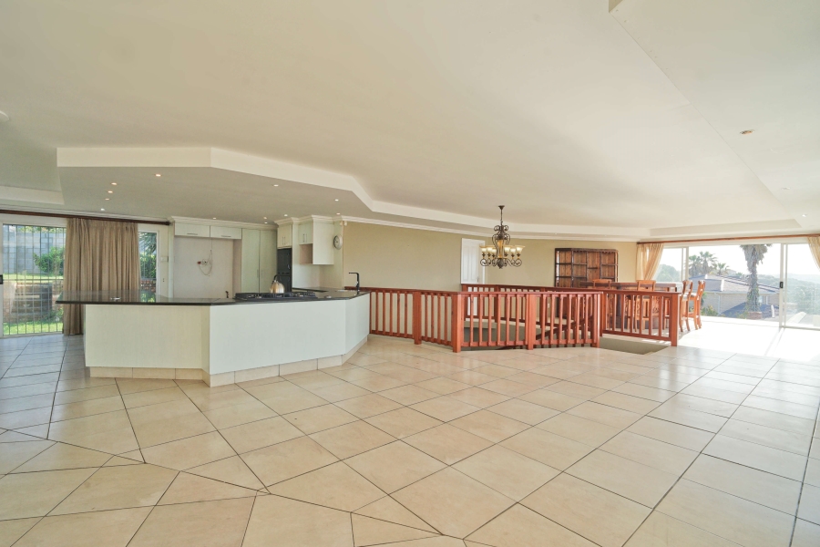 8 Bedroom Property for Sale in Winterstrand Eastern Cape